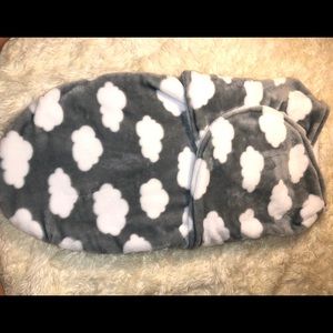 Blankets & Beyond Cloud Swaddle Blanket in Grey
